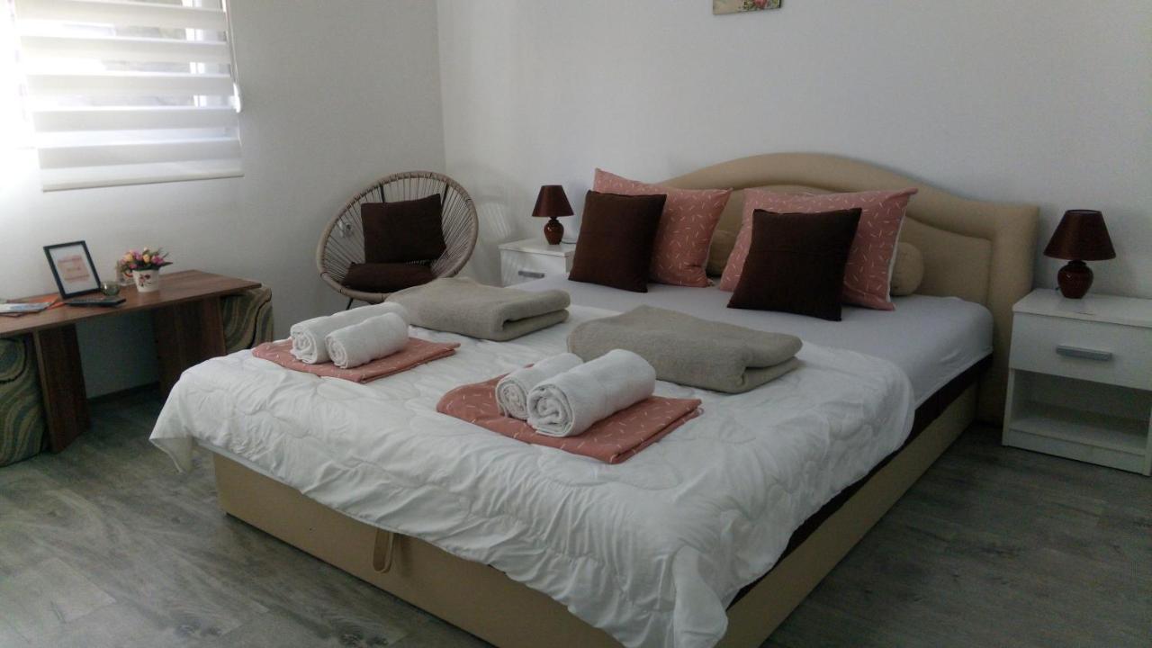 Ferienwohnung Happy Star Ni Exterior foto