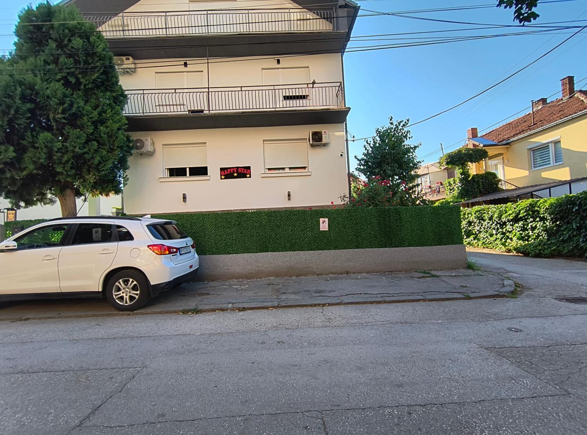 Ferienwohnung Happy Star Ni Exterior foto