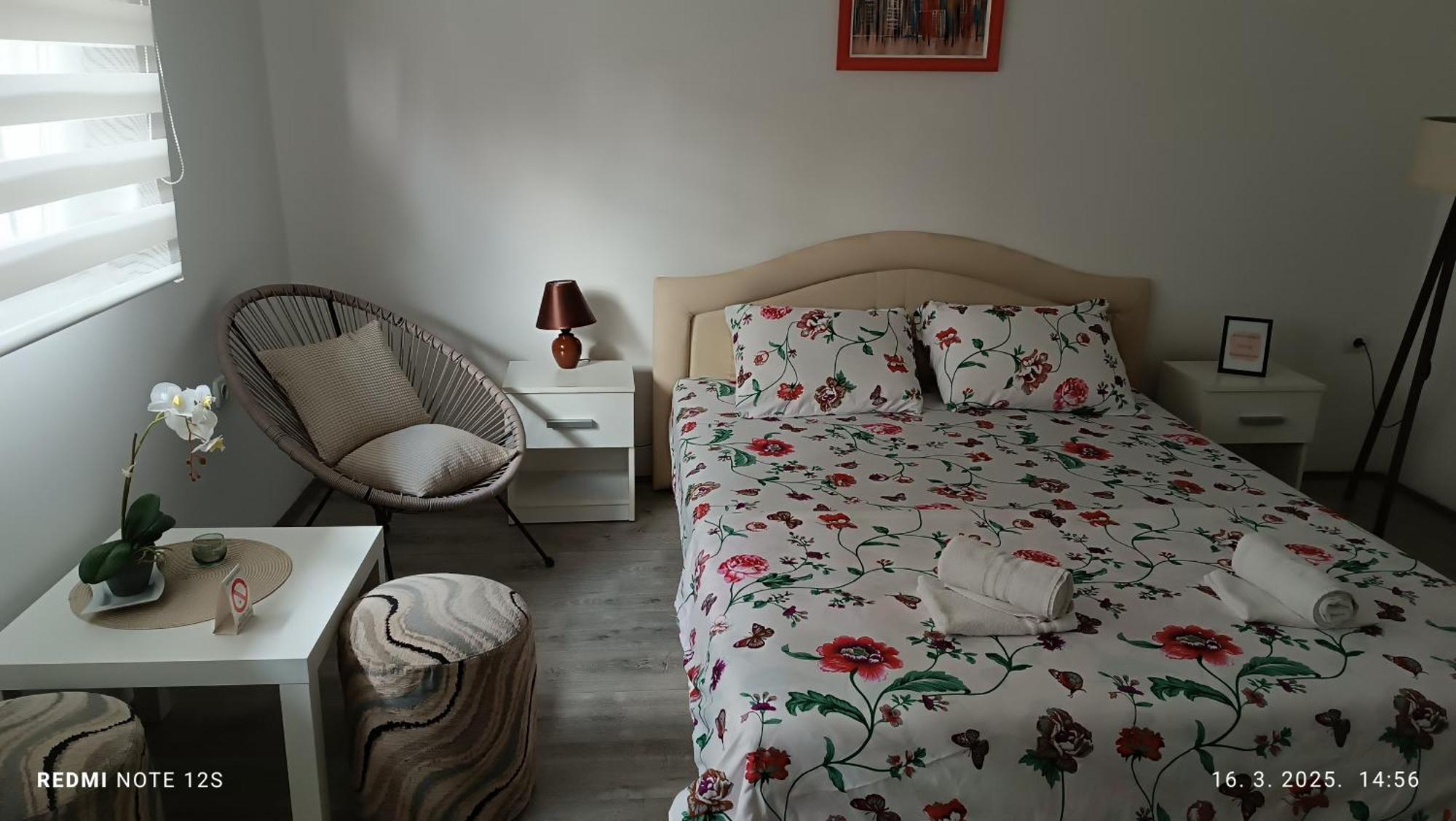 Ferienwohnung Happy Star Ni Exterior foto