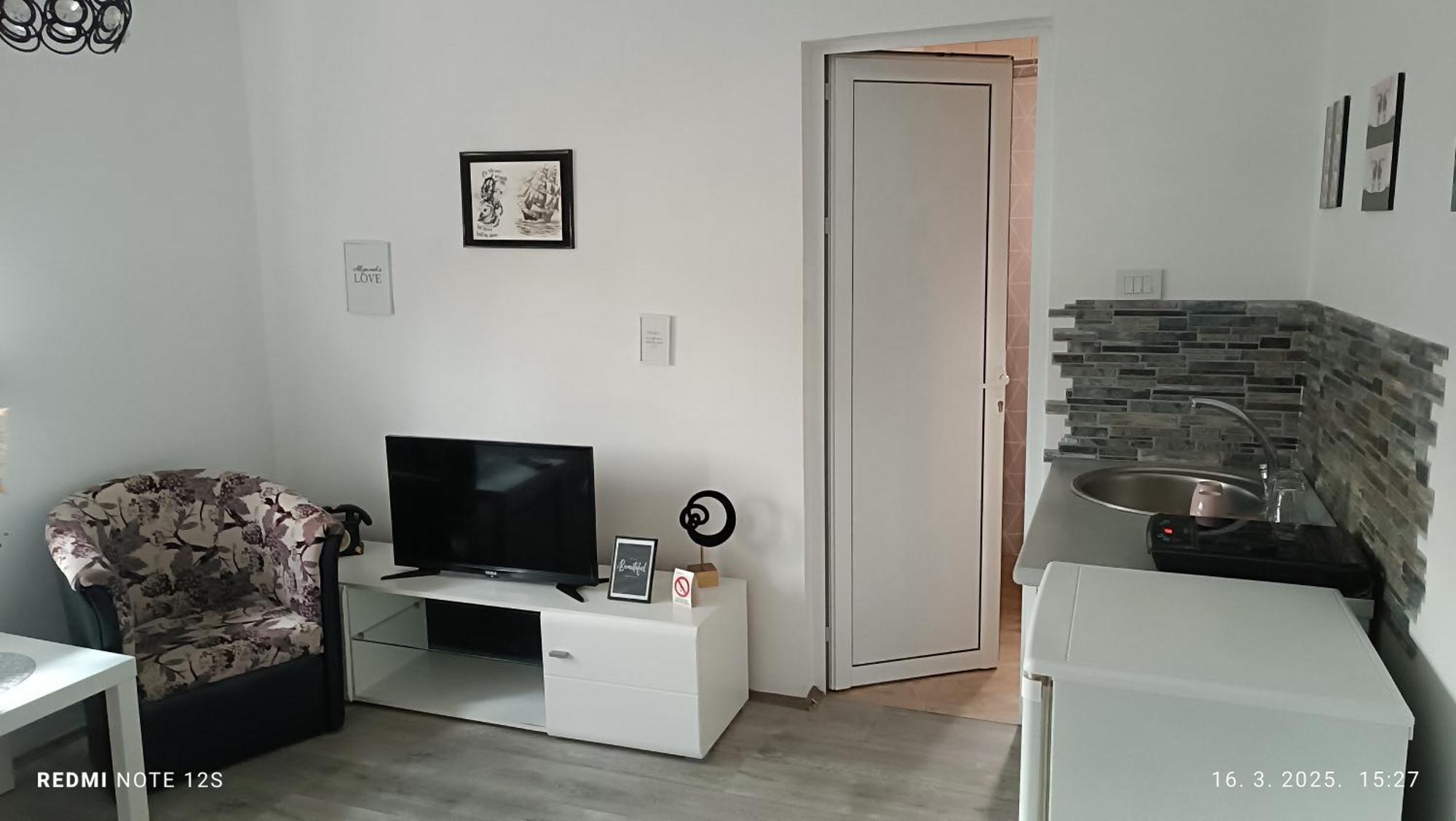 Ferienwohnung Happy Star Ni Exterior foto